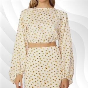 2/$50 WeWoreWhat Ivory Ditsy Daisies Billow Sleeve Top Size L | Feminine & Flowy